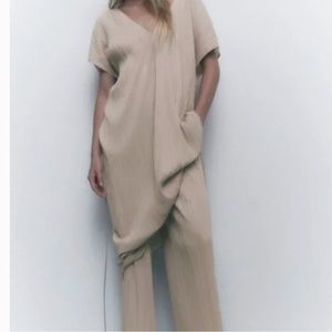 ZARA V-neck tunic with short sleeves